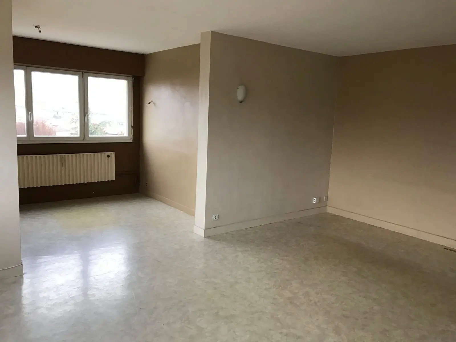 Rénovation complète d'une pièce de jour, avant travaux
